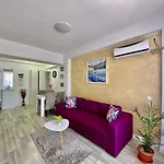 Maria Summer Apartment *
