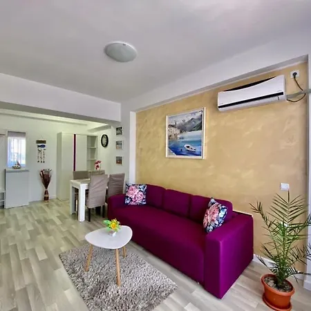Maria Summer Apartment *