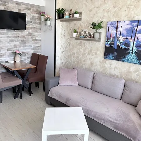 Maria Summer Apartment